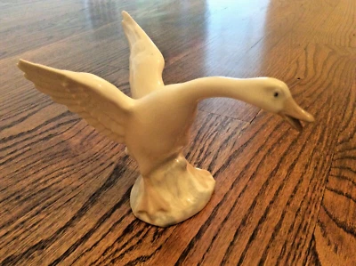 Rex Valencia Porcelana Pato Blanco Raro Hecho a Mano España 7.5” Largo De Colección Hecho España Foto 1 de 4