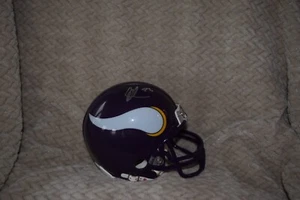 STEVE HUTCHINSON MINNESOTA VIKINGS SIGNED/AUTOGRAPHED MINI HELMET W/COA NFL HOF - Picture 1 of 4