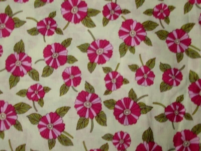 BTHY DE COLECCIÓN AMARILLO CLARO CON TONO DE FLOR ROSA ALGODÓN TELAS RJR 44"W EDREDÓN ARTESANAL Foto 1 de 2