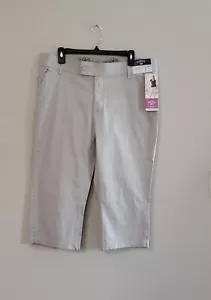 Lee Riders Comfort Waist Gray Capri Pants Size 16 - Picture 1 of 13