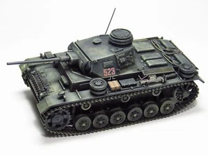 Modelo Pro Built Panzer Pz.Kpfw.III Ausf.B Panther 1/35 (pedido anticipado) - Imagen 1 de 6