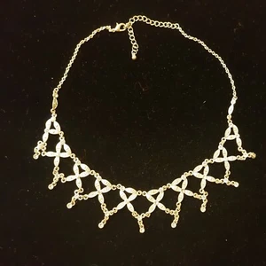 Gorgeous Statement Necklace.lattice Patterned Silver Metal - Picture 1 of 2