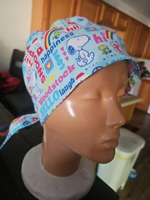 GORRAS EXFOLIANTES QUIRÚRGICAS HECHAS A MANO SNOOPY     Foto 1 de 3