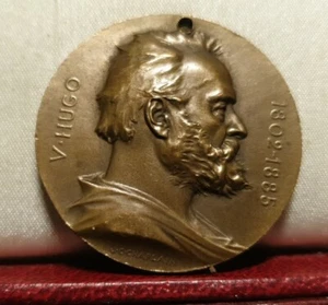 1902 33mm VICTOR HUGO BRONZE ART NOUVEAU MEDAL by CHAPLAIN pendant - Picture 1 of 3