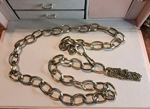 Vintage Women's Chunky Chain Belt With Metal Tassel Adjusts Up To 33"L - Picture 1 of 4