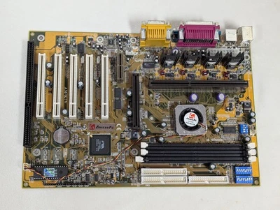 Placa madre AmazePC AM-K7V ATX con CPU VÍA Core Logic Award BIOS AMX K7 Foto 1 de 4