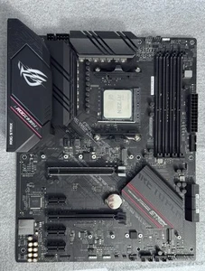 Asus ROG STRIX B550-F Gaming Motherboard and AMD Ryzen 7 3700x, Wraith Cooler - Afbeelding 1 van 8