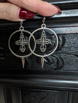 Gothic Ohrringe Kreuz Hoops Neu WGT Tradgoth Ohrhänger silber - Bild 1 von 3