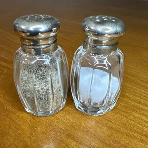 Vintage Salt, Pepper Storage Bottle Shakers Pressed Glass LOVELY 2Pc - Picture 1 of 11