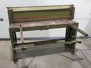Walton 50” x 16G Treadle Guillotine - Picture 1 of 6