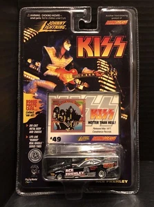Ace Frehley - KISS Dragster - Johnny Lightning - 1997 - Card 49 - New - Foto 1 di 6