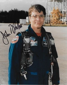 JOHN BLAHA Signed Autographed 8x10 Photo NASA Astronaut Air Force STS-79 STS-81 - Picture 1 of 2