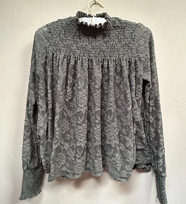 Anthropologie Deletta 橄榄绿色花边模拟领 Amanna 缩褶上衣衬衫 S — 第 1/4 张图片