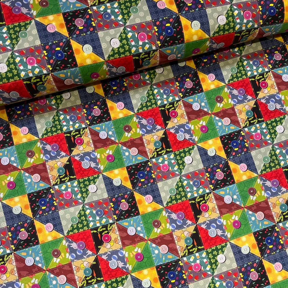 Stoff Meterware Baumwollstoff Patchwork 50 cm Dreieck Erdbeeren Delphine Knöpfe - Bild 1 von 4