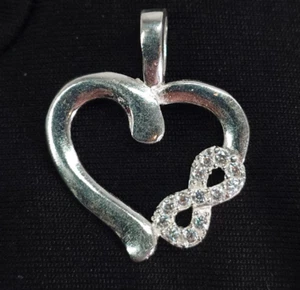 Infinity Heart charm for Women, Love Heart Pendant with Cubic Zirconia new - Picture 1 of 4