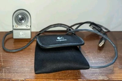 Logitech QuickCam For Notebooks Deluxe USB Web Cam V-UAV35 - Image 1 of 4