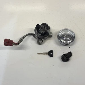 2006 Yamaha V Star 1100 XVS1100 Custom OEM IGNITION LOCK KEY SET W/ GAS CAP - Picture 1 of 9