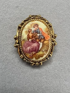 Vintage Barcs Australia Cameo Brooch C988 Signed French Man & Lady Scene - Picture 1 of 6