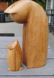 Figuras modernas MCM de gato y ratón talladas en madera de colección de 10" de alto - Imagen 1 de 7