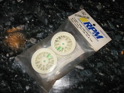 RC RPM Sedan Wheels Super Narrow Avenger Snowflake Plastic White (2) 80701 - Image 1 of 2