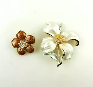 2 Vtg Flower Brooches Satin Dogwood Enamel Cherry Blossom Gold Tone S33B - Picture 1 of 10