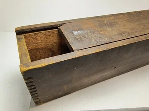 GORGEOUS PATINA 16" Pine Candle Box ANTIQUE Primitive WOODEN Finger Joint 17x3x4 - Picture 1 of 18