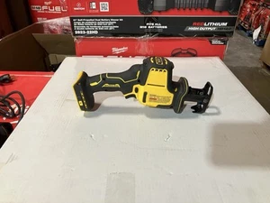 DeWalt 20V Max Brushless Atomic Compact Reciprocating Saw DCS369 - Picture 1 of 3
