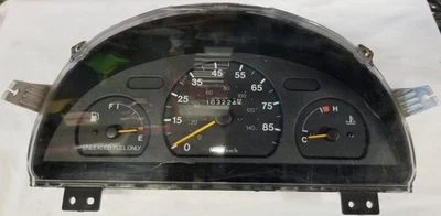 GEO METRO 34100-50 GE0 1996-2000 CUADRO DE INSTRUMENTOS Medidores Velocímetro ¡Envío OEM! Foto 1 de 4