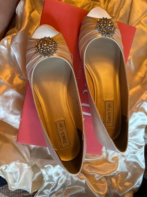 NEW Benjamin Walk Touch Ups Patience Open Toe, 1” Bridal Dress Shoe Size: 9.5 - Image 1 of 4