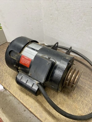 Delta Unisaw Table Saw Motor HP 1 1/2  RPM 3500 115/230 Volts EM-441 - Image 1 of 4