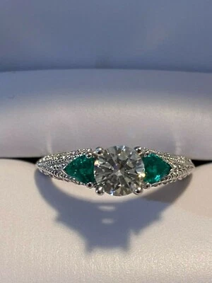 Diamond Engagement Ring, Condition is Like New, Round Brilliant center stone. - Image 1 of 4