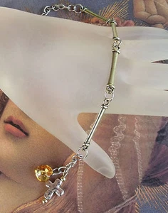 Neu OOAK Metall christlich religiös Thema Kreuz Kristall Herz Bettelarmband - Bild 1 von 3