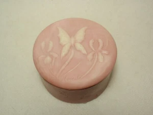 Design Geschenke R. Nemith rund rosa Speckstein Schmetterling Design Schmuckschatulle - Bild 1 von 3
