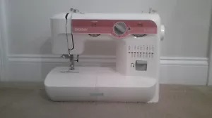Brother XL5600 kostenlose Armnähmaschine mit 17 eingebauten Stichen und 46 Stichen - Bild 1 von 5