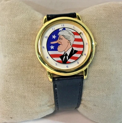 Винтажные аналоговые наручные часы President Bill Clinton Growing Nose (Liar) Qrtz работают - Изображение 1 из 4