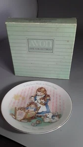 1988 Mother's Day Avon 5 Inch Plate "A Mother's Work is Never Done" - Picture 1 of 2
