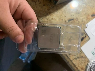 AMD Ryzen 5 2600 Processor (3.9GHz, 6 Cores, Socket AM4) Boxed - YD2600BBAFBOX - Image 1 of 4