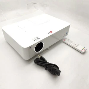 LG BG630 LCD Projector, 30-300", 1024 x 768, VGA, HDMI, WiFi, 100-240VAC - Picture 1 of 10