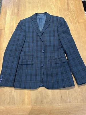 Jaqueta curta masculina terno 34 preço três.  Calças camisa 28 xadrez azul  - Imagem 1 de 4