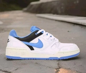 NUOVO Uomo (SCEGLI LA TAGLIA) NIKE Full Force Low - BLU-BIANCO FB1362-100 Pallacanestro 🙂 - Foto 1 di 19