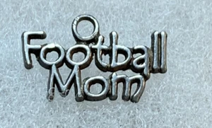 Colgante con dije de corazón de mamá de fútbol de plata de ley - Imagen 1 de 3