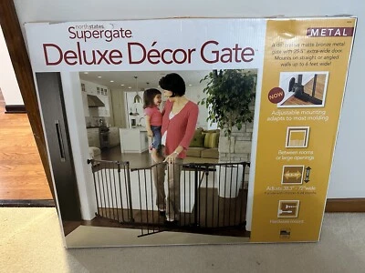 Puerta para bebé Toddloo de North States Gathered Home - bronce mate - 38,3"-72" Foto 1 de 3