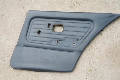 Panel de puerta de pasajero trasero derecho azul BMW E30 sedán OEM 84-91 318i 325e 325i 325 Foto 1 de 4