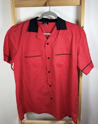 Camisa retrô Hilton boliche masculina média vermelha preta com botão manga curta bolso - Imagem 1 de 4