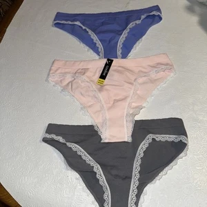 New 3 COOBIE Intimates SMOOTH EDGE THONG No 9076 One Size Grey White Pink Purple - Picture 1 of 3