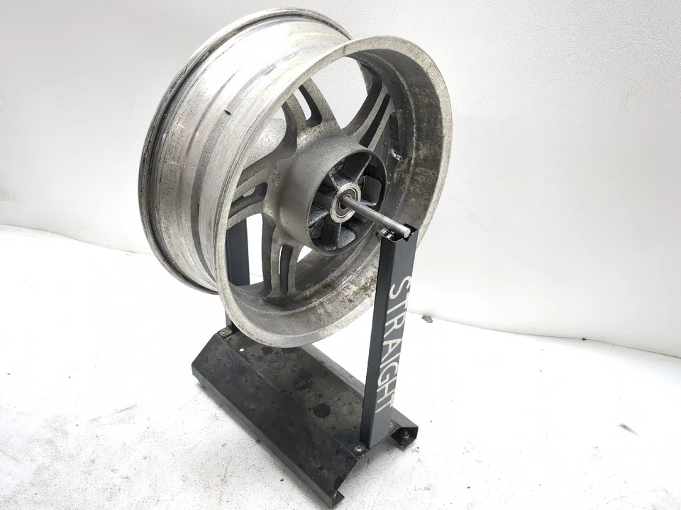 Llanta trasera recta 17x6,00 Triumph Thunderbird 1600 09-17 Foto 1 de 4