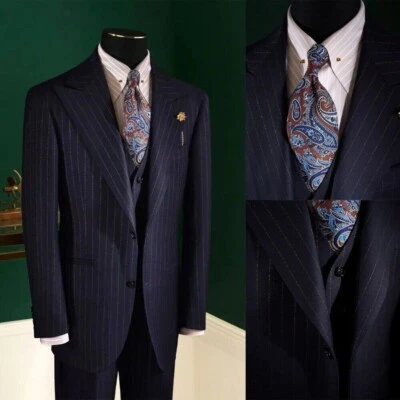 Chaqueta de traje a rayas negras para hombre con solapa de pico ancho elegante clásica estructurada Foto 1 de 4