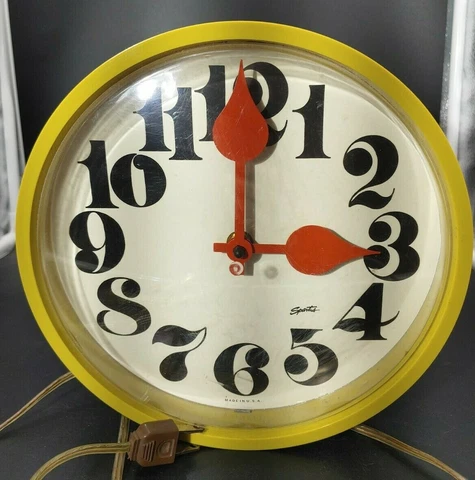 1960-70's Spartus Round Wall Electric Clock, Sporty Red & Black, Mid Century Cover