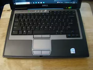 Dell Latitude D620/Core2Duo T5550 1,66 GHz/3 GB/320 GB/Windows 10 Pro/Vga/14" - Foto 1 di 12