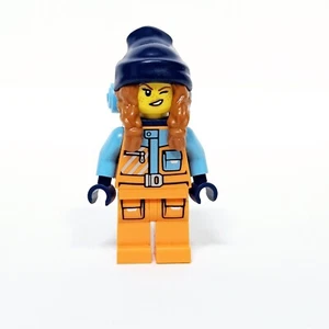 Lego Arctic Explorer Minifigure Female w/ Braids Beanie Backpack cty1614 - Picture 1 of 4